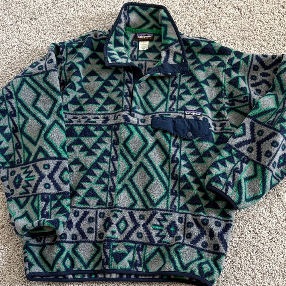 Patagonia Men’s Green & Navy Geometric Pullover